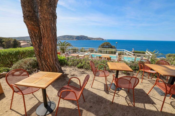 3-Sterne Hotel Calvi Le Saint Erasme Korsika Terrasse