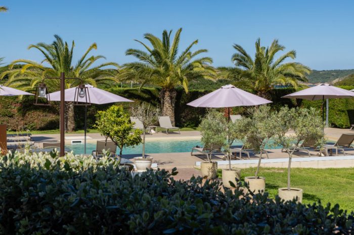 hotel-les-lentisques-3-etoiles-cargese-corse-du-sud-piscine