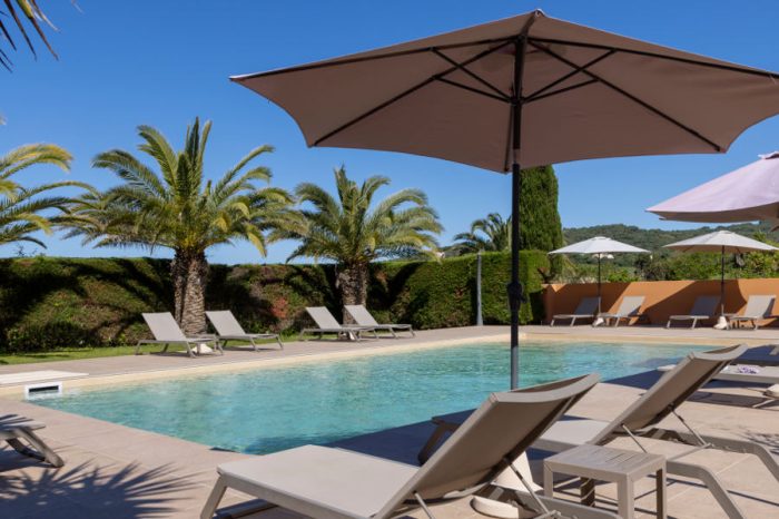 hotel-les-lentisques-3-etoiles-cargese-piscine
