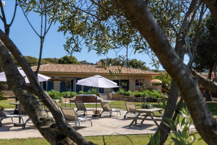hotel-les-lentisques-3-étoiles-cargese-villa-exterieur