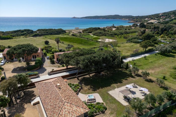 hotel-les-lentisques-3-étoiles-cargese-villa-vue-aerienne
